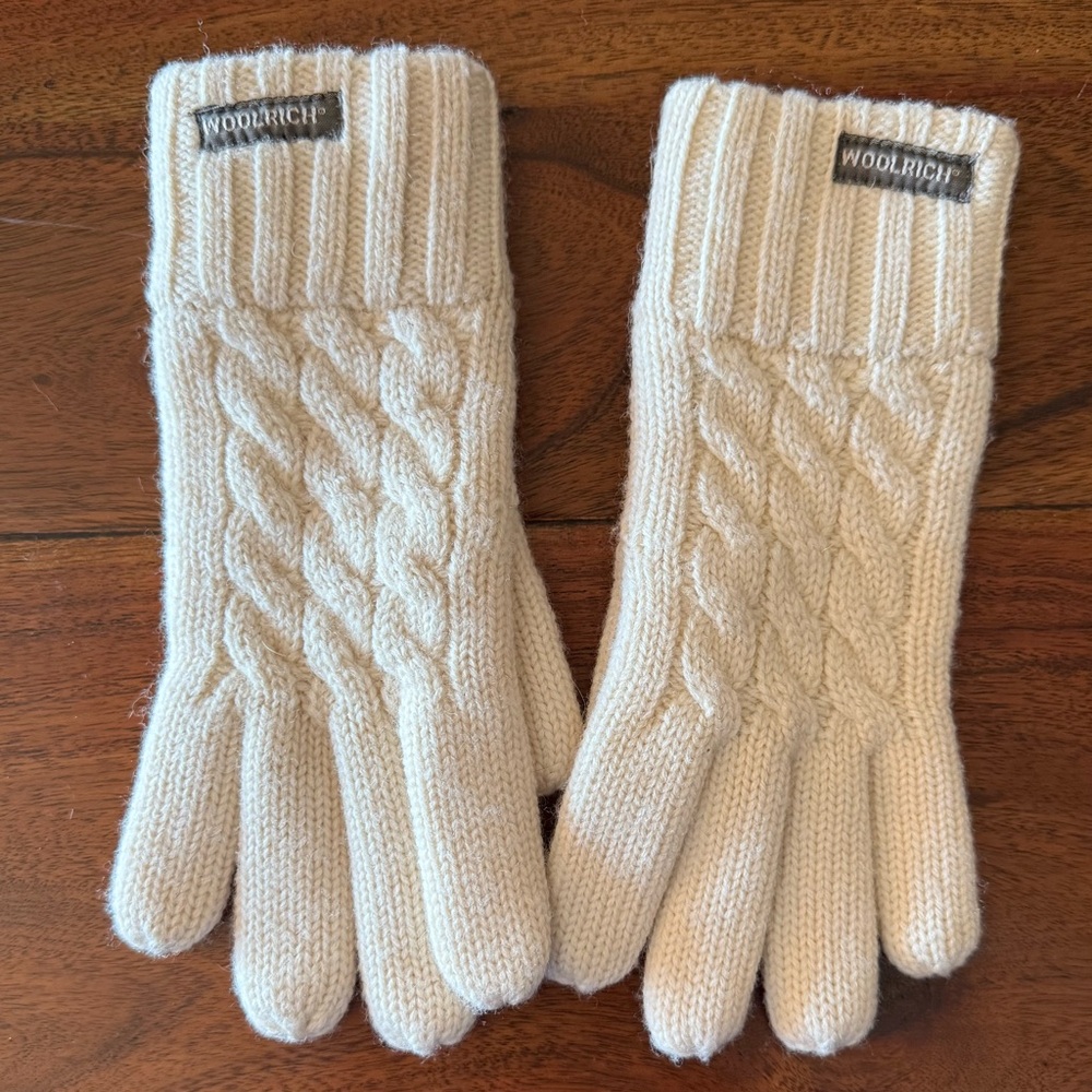 Woolrich Classic Cable Knit Wool Gloves with Fleece Lining